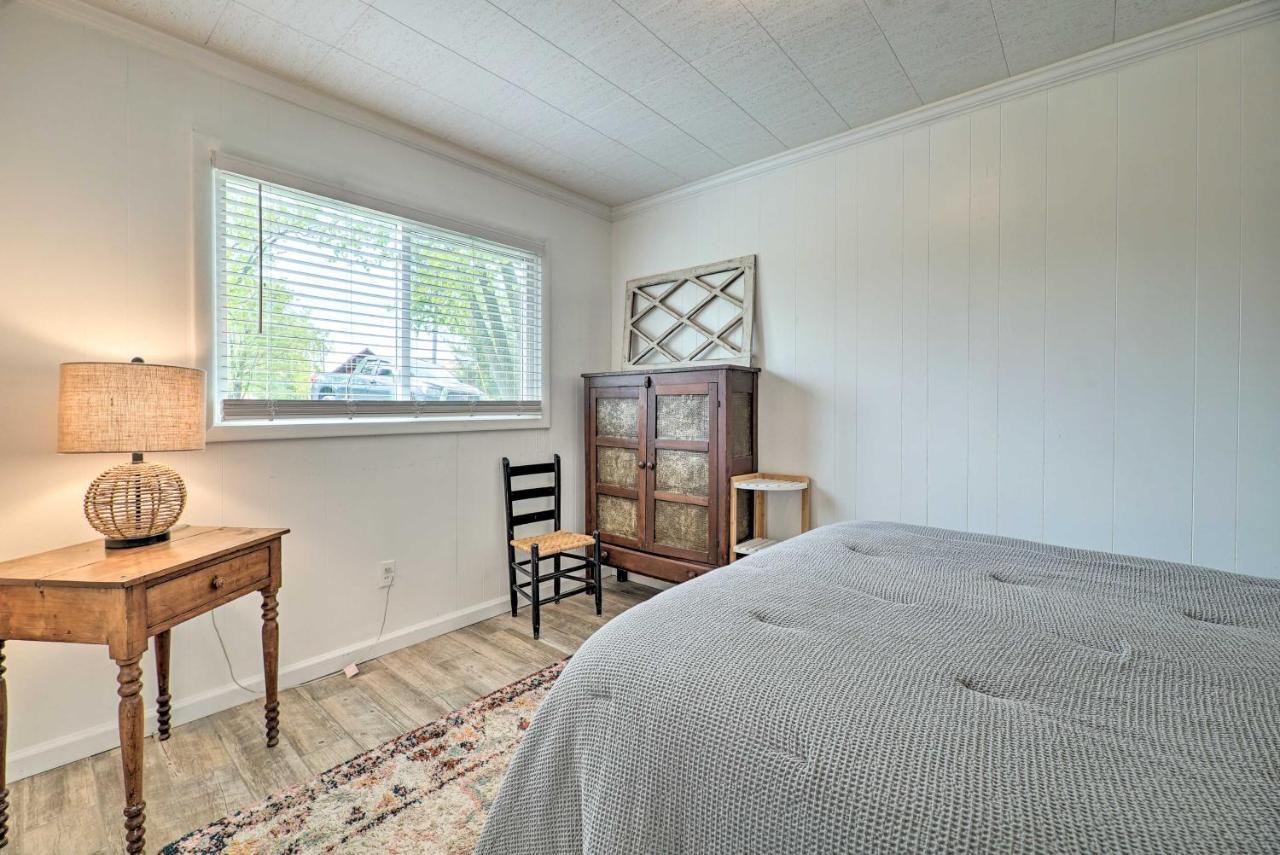 Lakefront Cottage Near Wineries And State Parks! Mears Buitenkant foto